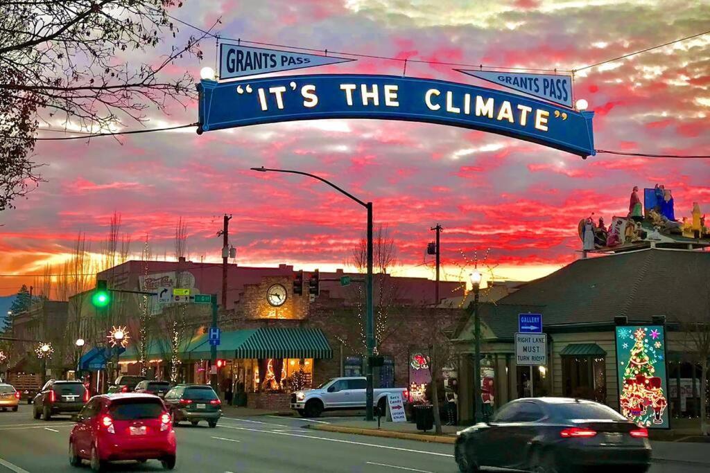 Bear Mountain - Suite 8 Grants Pass Esterno foto